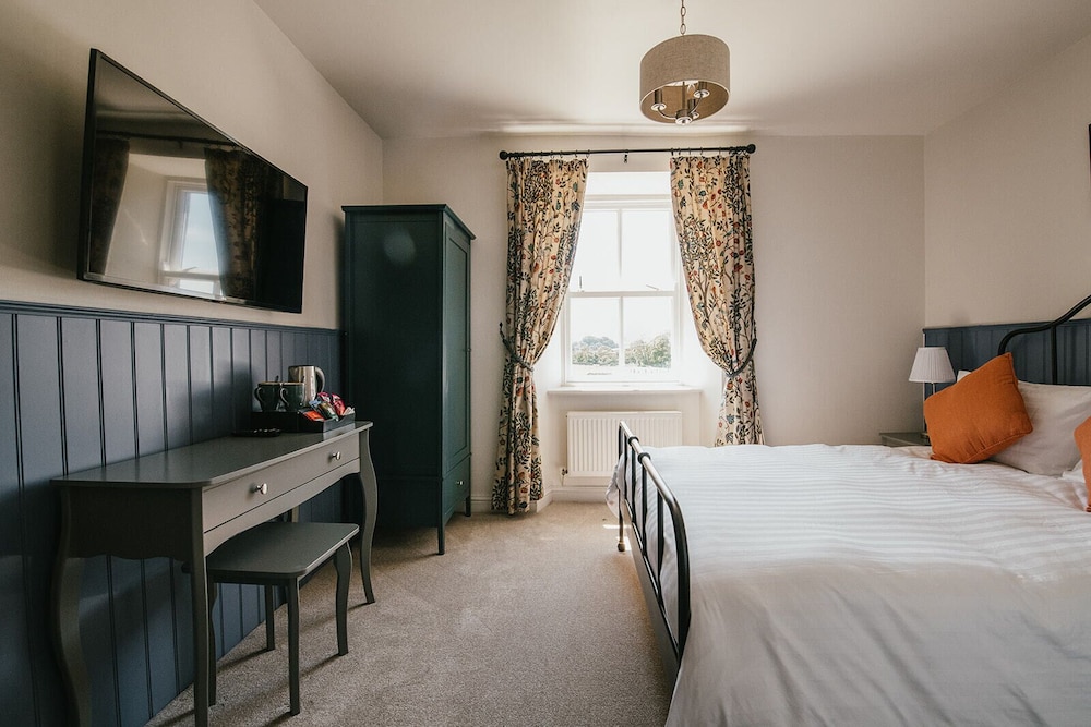 Deluxe Double Room, Ensuite photo 3