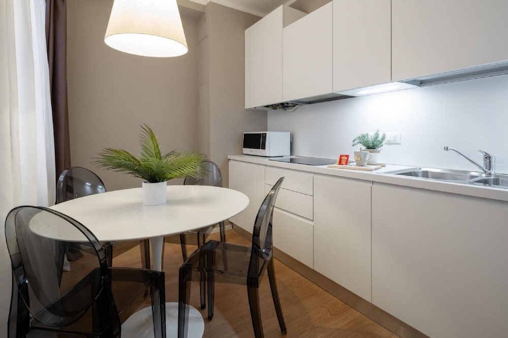 Apartment photo 2