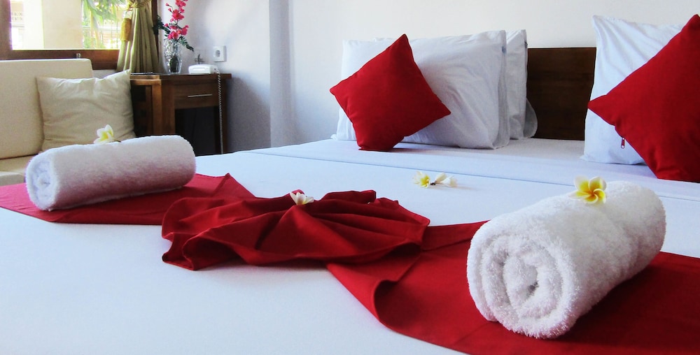 Romantic Double Room, 1 Queen Bed with Sofa bed, Bathtub