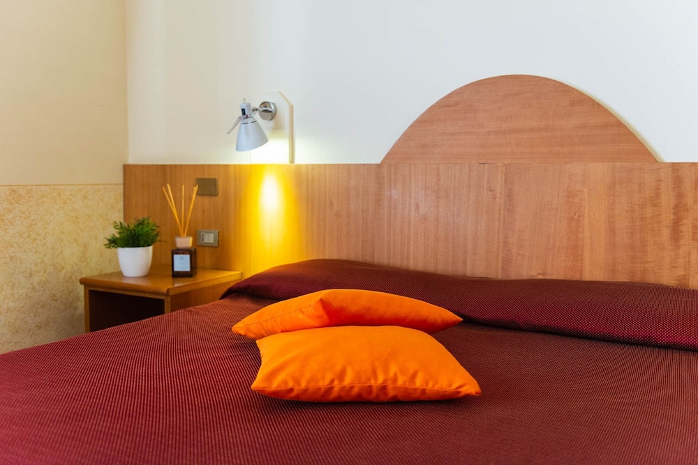 Double Room - Photo 15