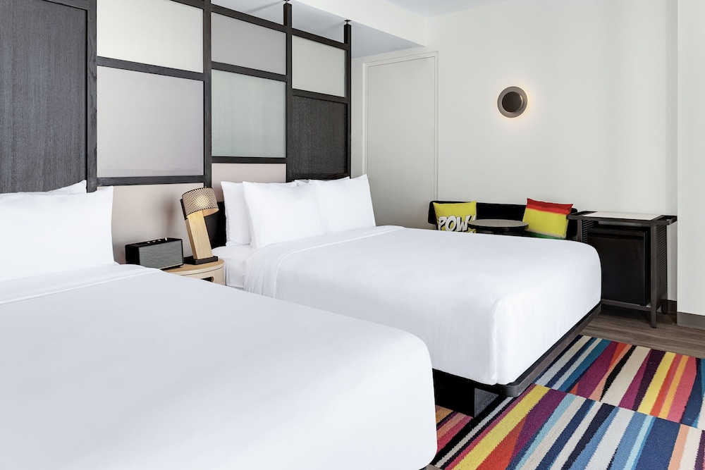 Room, 2 Queen Beds, City View - Photo 1