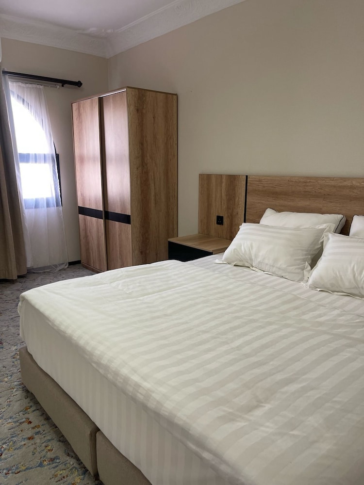 Deluxe Suite photo 1
