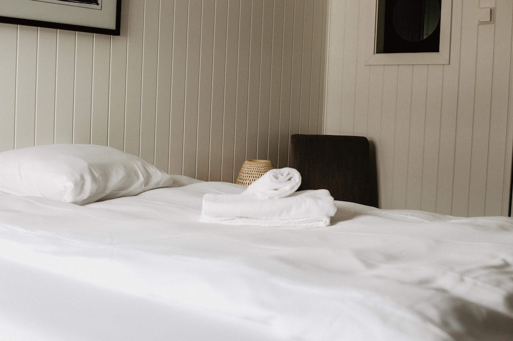 Standard Room, 1 Queen Bed, Non Smoking photo 1