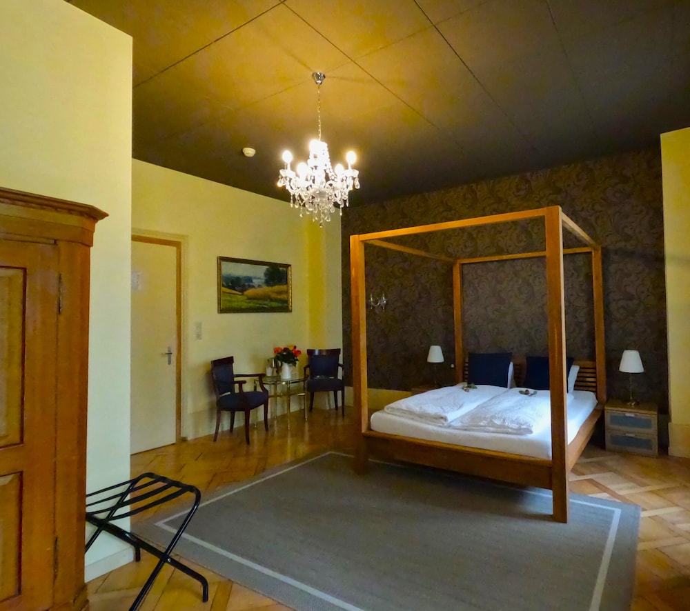 Exclusive Room, 1 King Bed, Terrace, Garden View photo 3