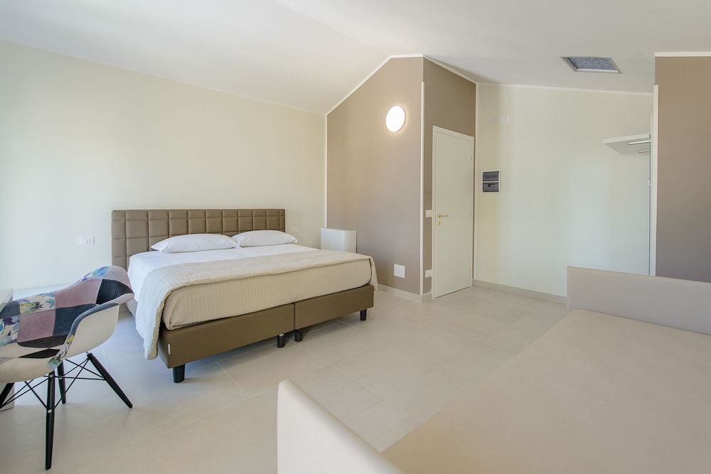 Superior Quadruple Room, Patio, Sea View (Brown) photo 2
