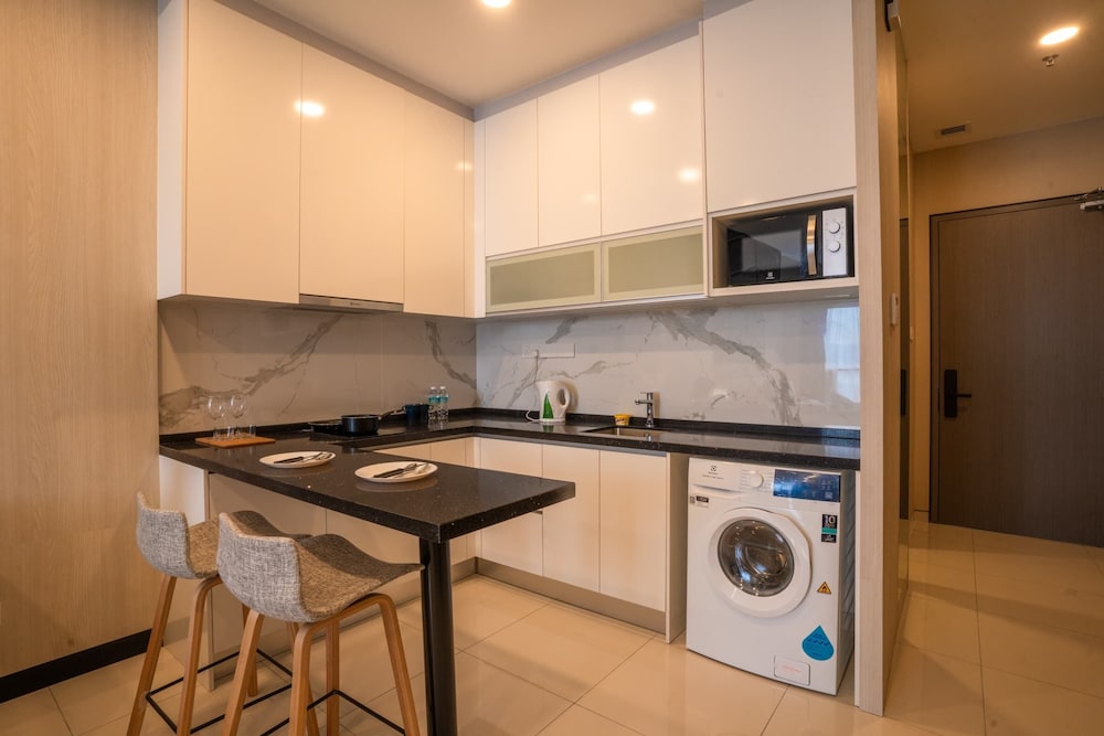 Deluxe Studio, City View
