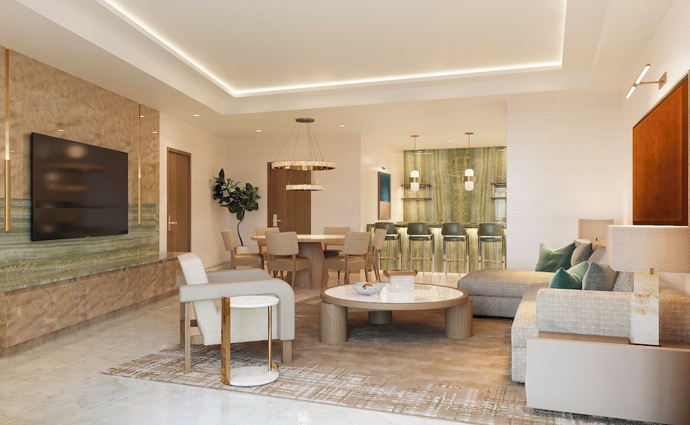 Luxury Patio Suite - Hearing Accessible - NEWLY REMODELED photo 1