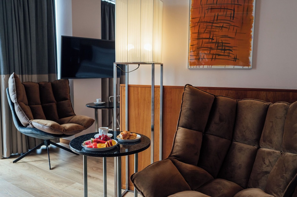 Executive Apartment, Terrace - Photo 2