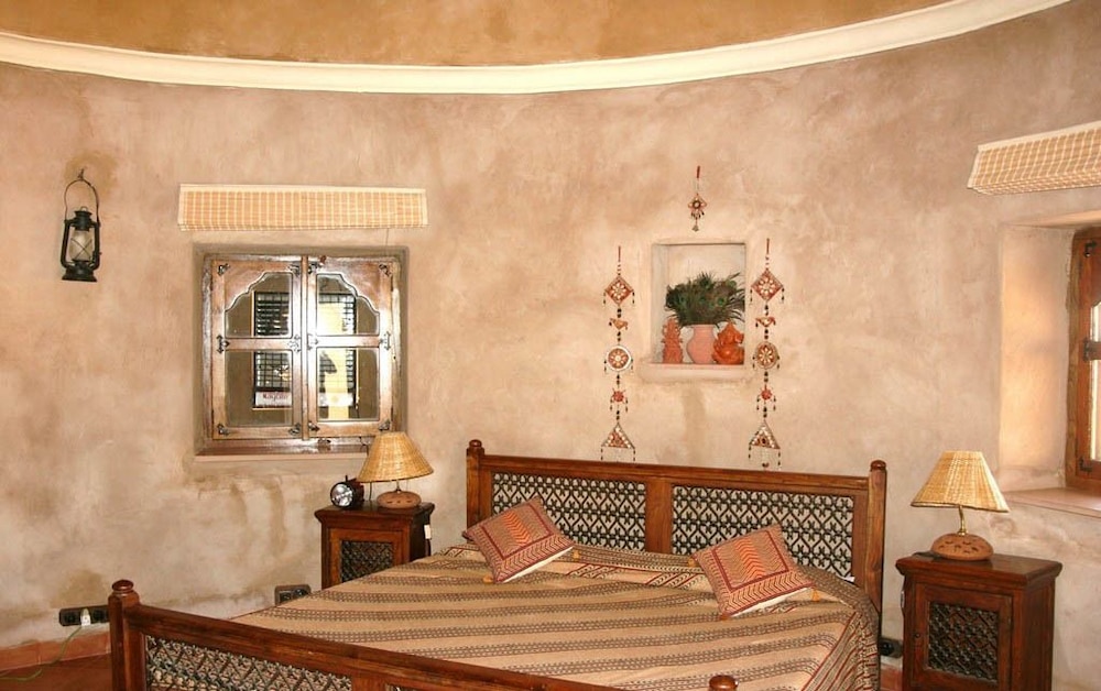 Standard Room, 1 Queen Bed - Photo 5