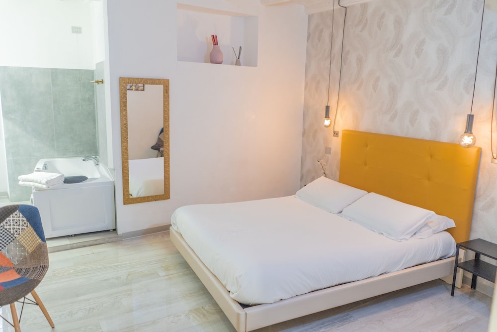 Deluxe Double Room, Non Smoking, Hot Tub (iRoom) photo 1