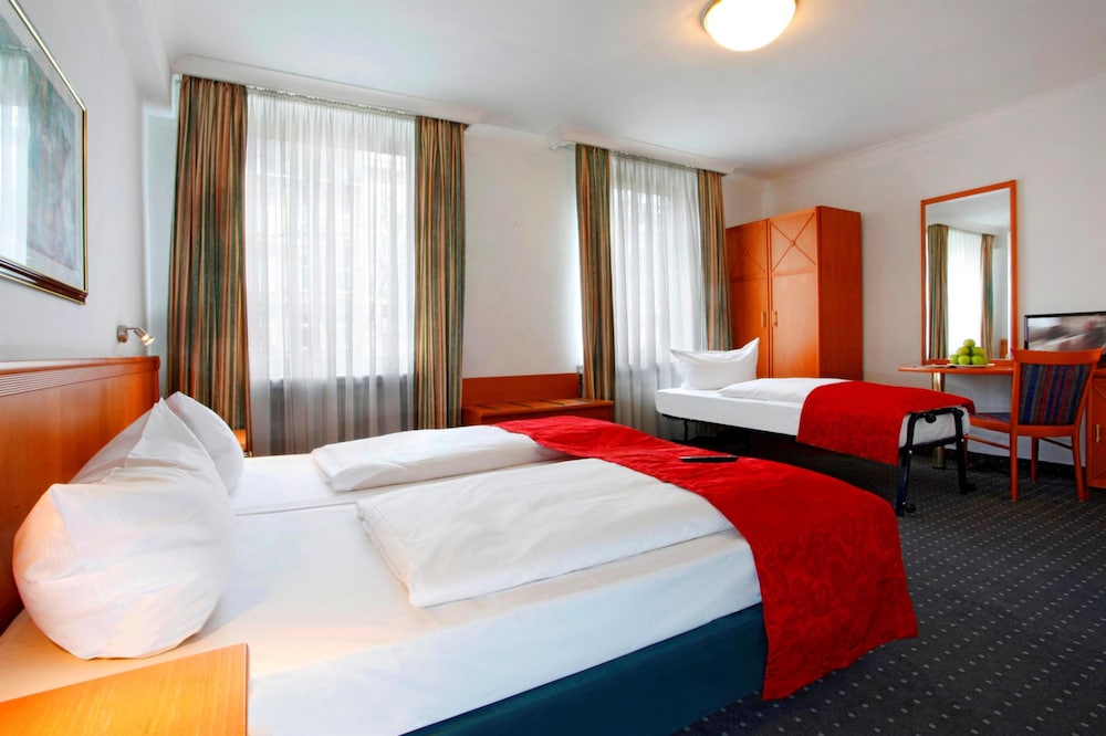 Standard Triple Room - Photo 1
