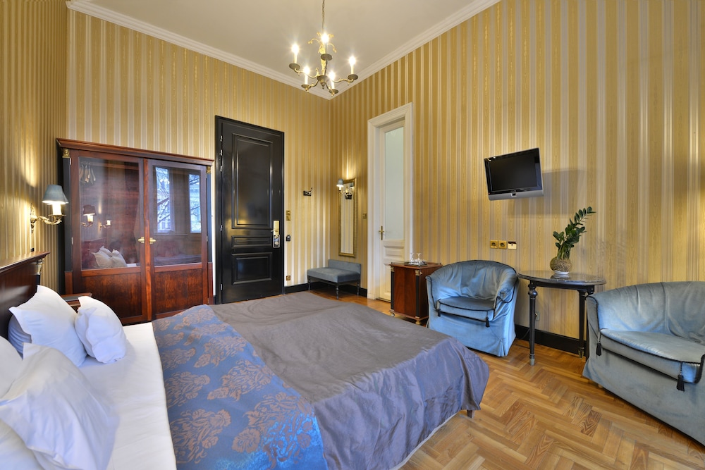 Boutique Double Room - Photo 15