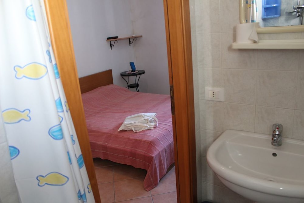 Apartment, 1 Queen Bed (First Floor)