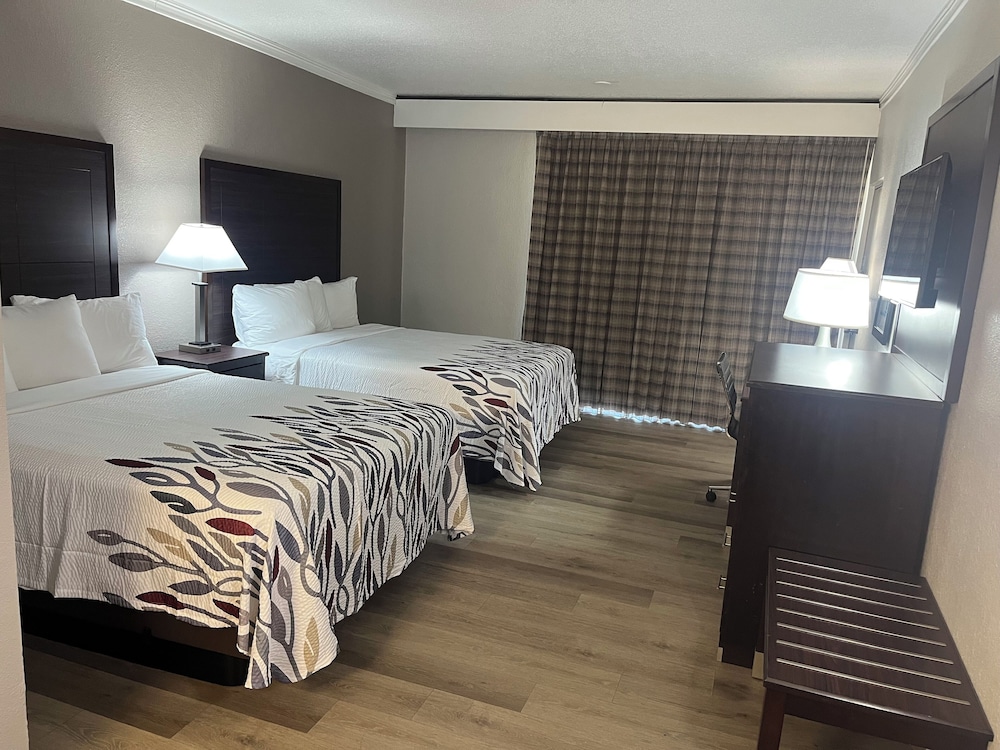 Deluxe Room, 2 Queen Beds, Non Smoking photo 2