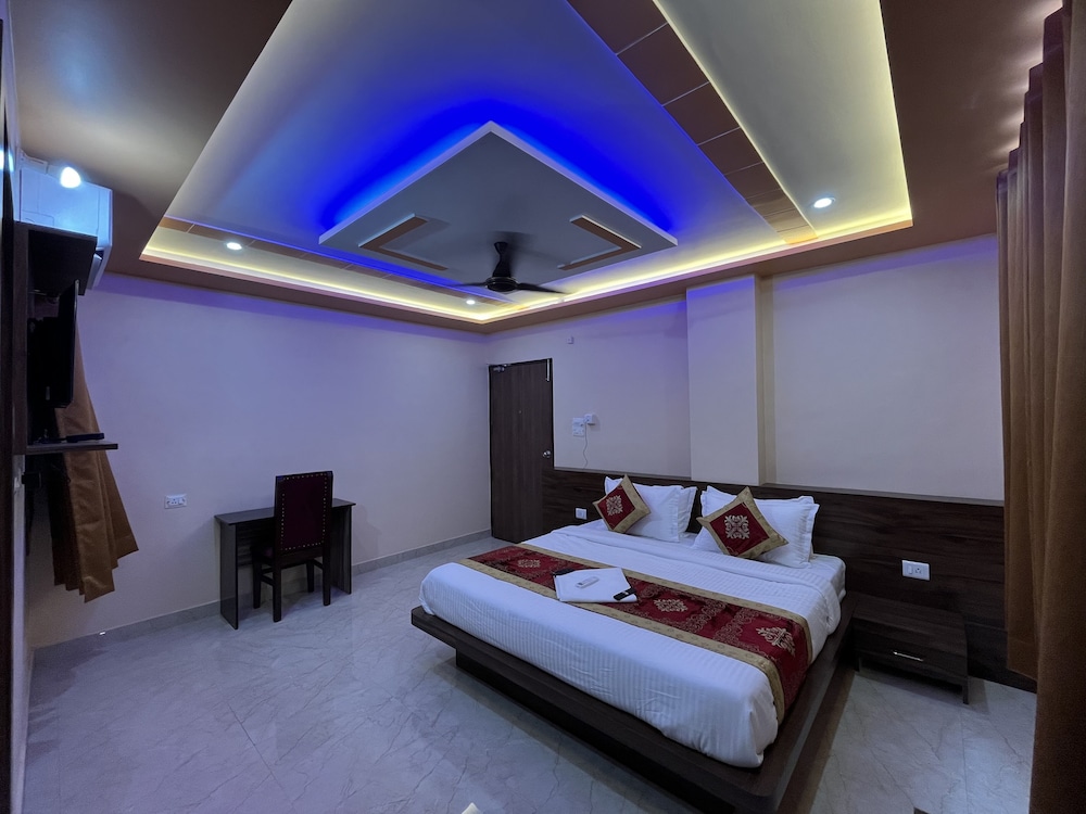 Deluxe Room - Photo 5