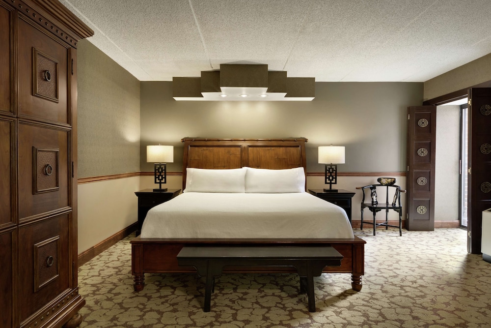 Suite, 1 King Bed, Lower Terrace Level (Mandarin Suite)