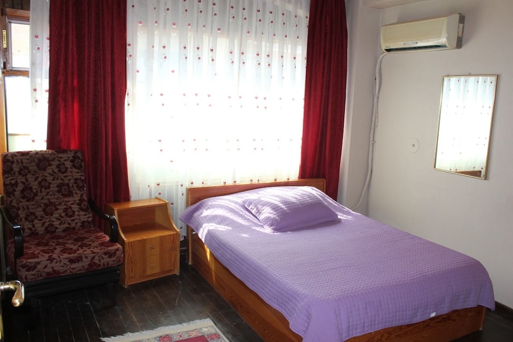 Standard Room photo 1