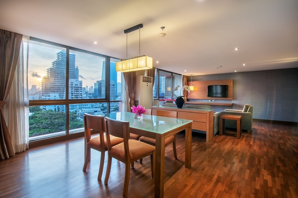 Two Bedroom Residence with Balcony photo 1