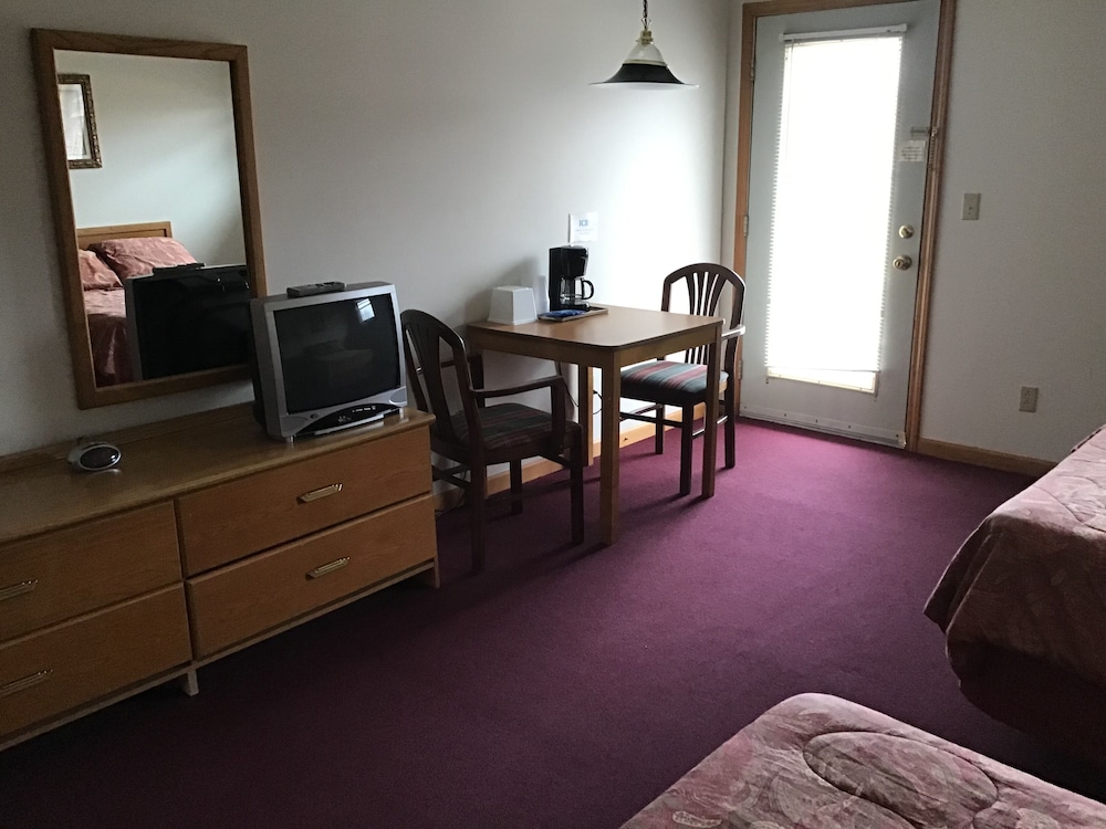 Basic Double Room photo 3