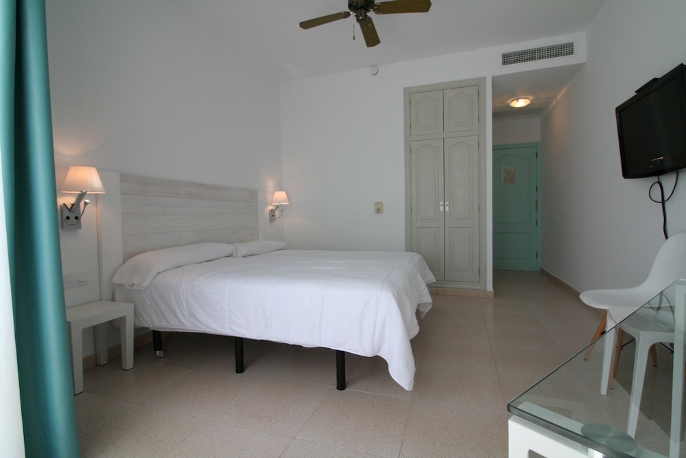 Standard Double Room, Balcony photo 2