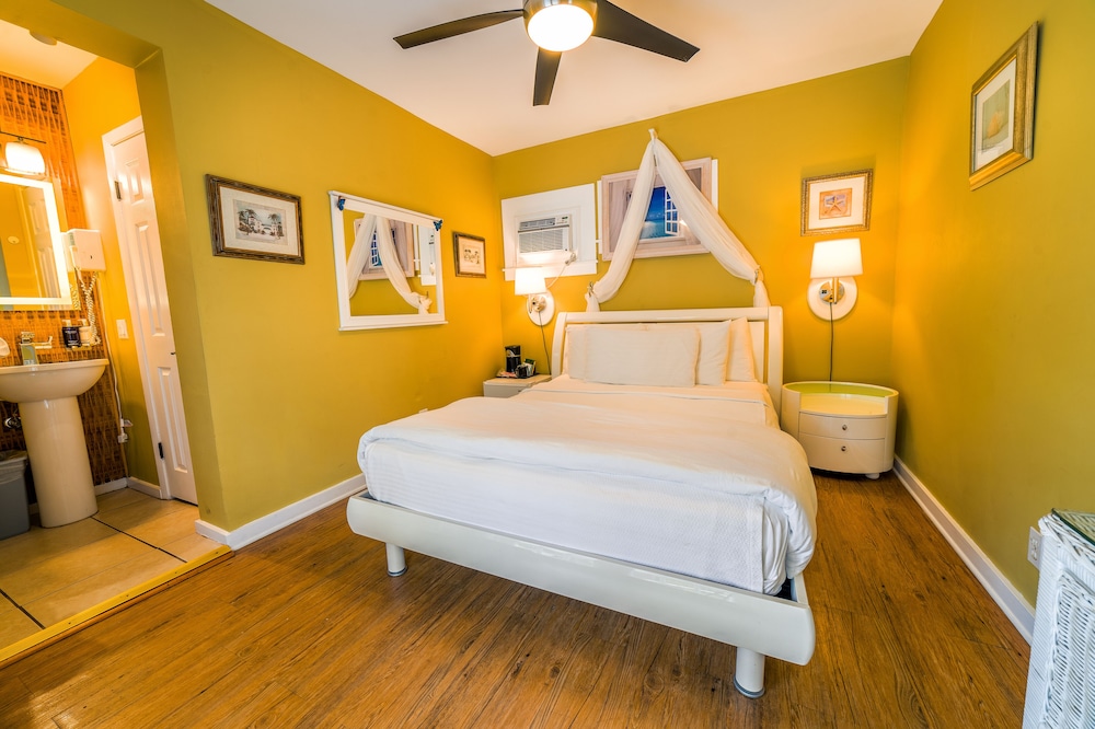 Deluxe Room, Garden View - Adult Exclusive