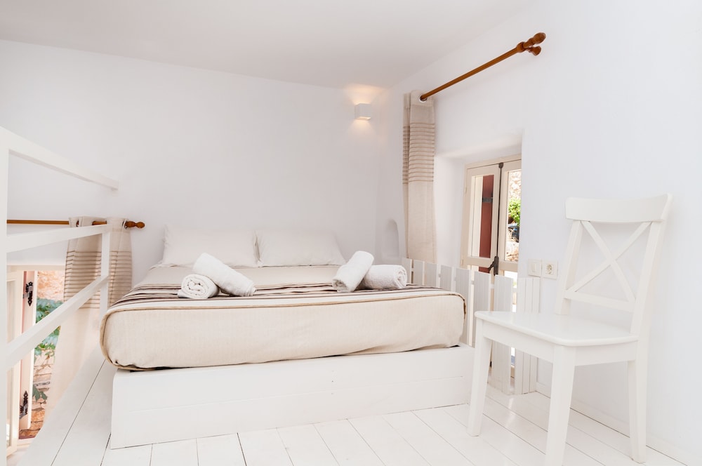 House - Photo 6