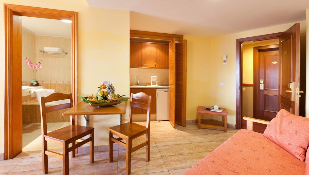 Studio (1 adult)