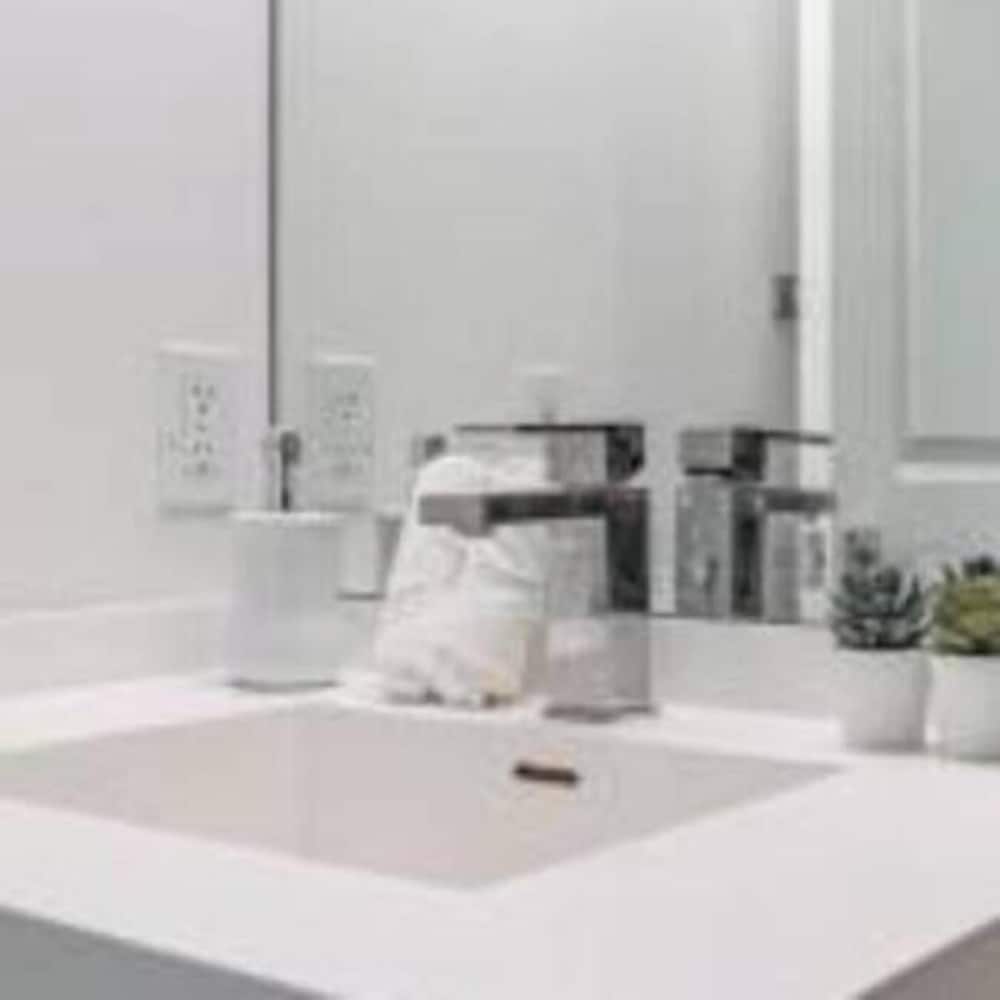 City Suite, City View