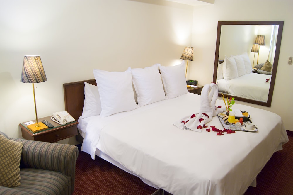 Junior Room, 1 Queen Bed - Photo 1