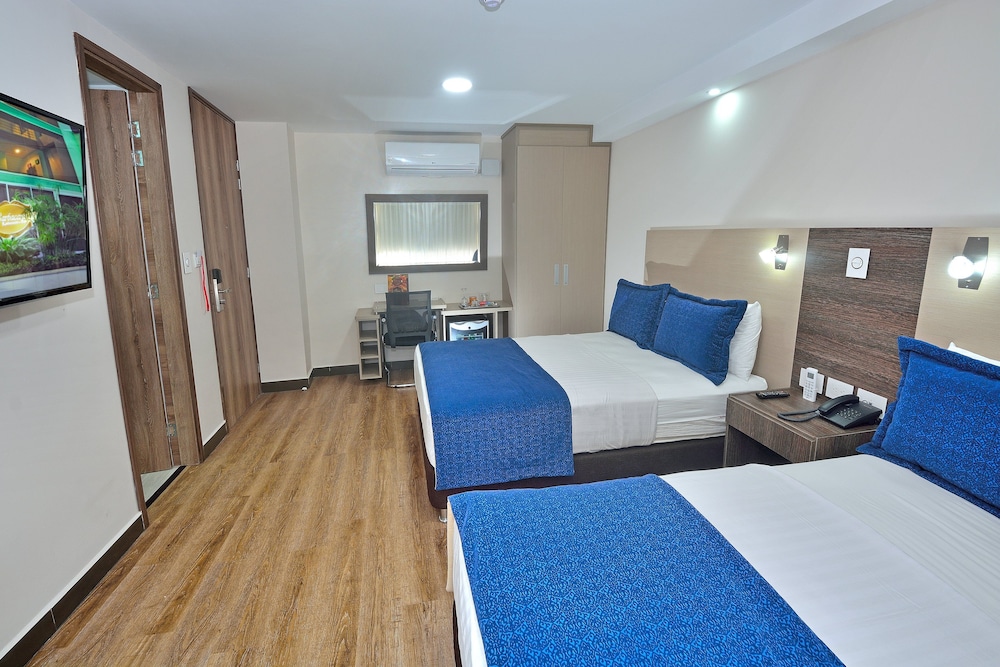Superior Triple Room photo 3