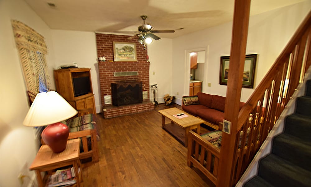 Dogwood Cottage - Photo 14