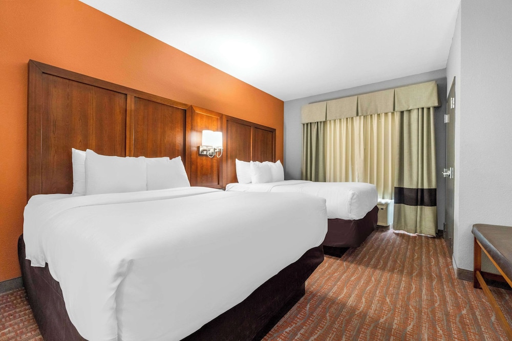 Suite, Multiple Beds, Accessible, Non Smoking - Photo 1