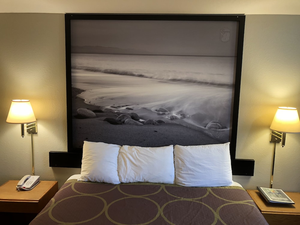 Standard Room, 1 King Bed - Photo 12