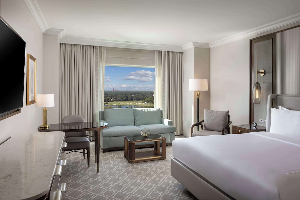 Deluxe Room, 1 King Bed, Accessible (Disney View)