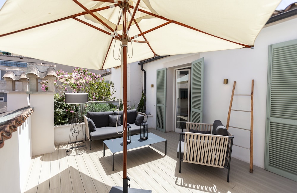 Suite, 2 Bedrooms, Terrace - Photo 5