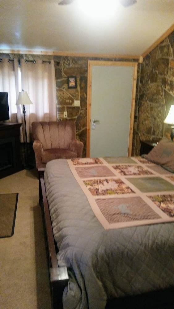 Falls Motel, Bilde 5