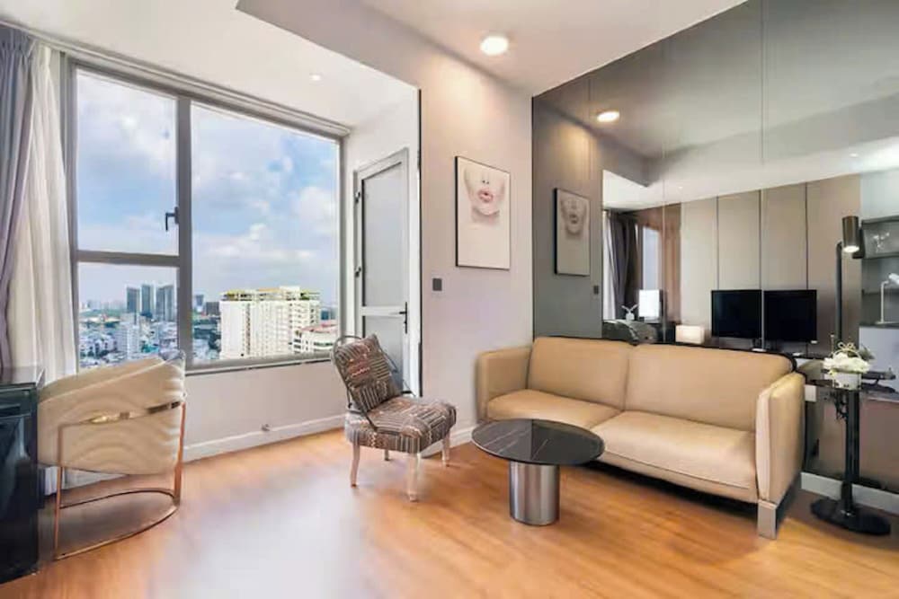 Grand Suite, 1 Bedroom, Club Lounge Access, City View