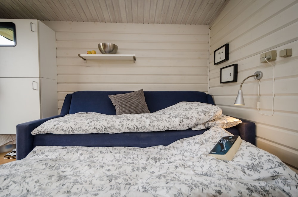 Cabin, Shared Bathroom (2 Beds) photo 2