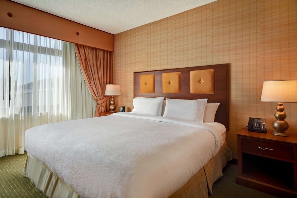 Suite, Non-Smoking, Accessible - Photo 3