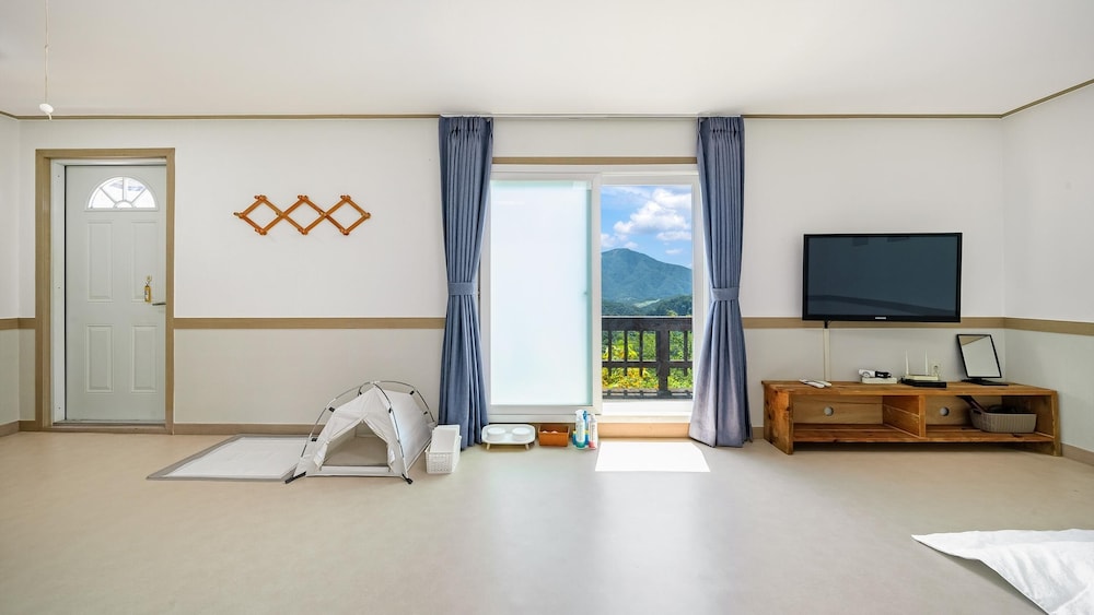 Basic Room, 1 Bedroom (Poodle1) photo 1
