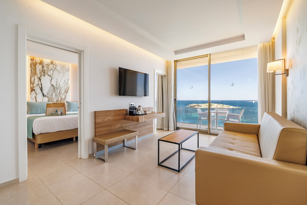 Junior Suite, Sea View - Photo 2