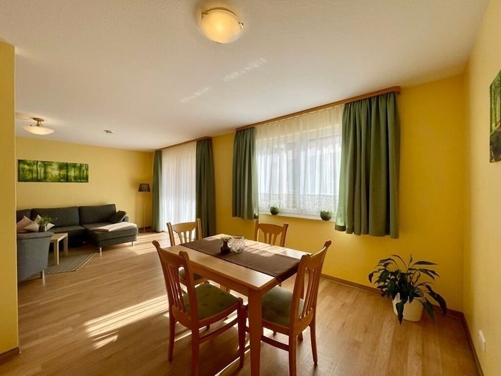 Comfort Condo, 2 Bedrooms, Non Smoking, Balcony photo 2