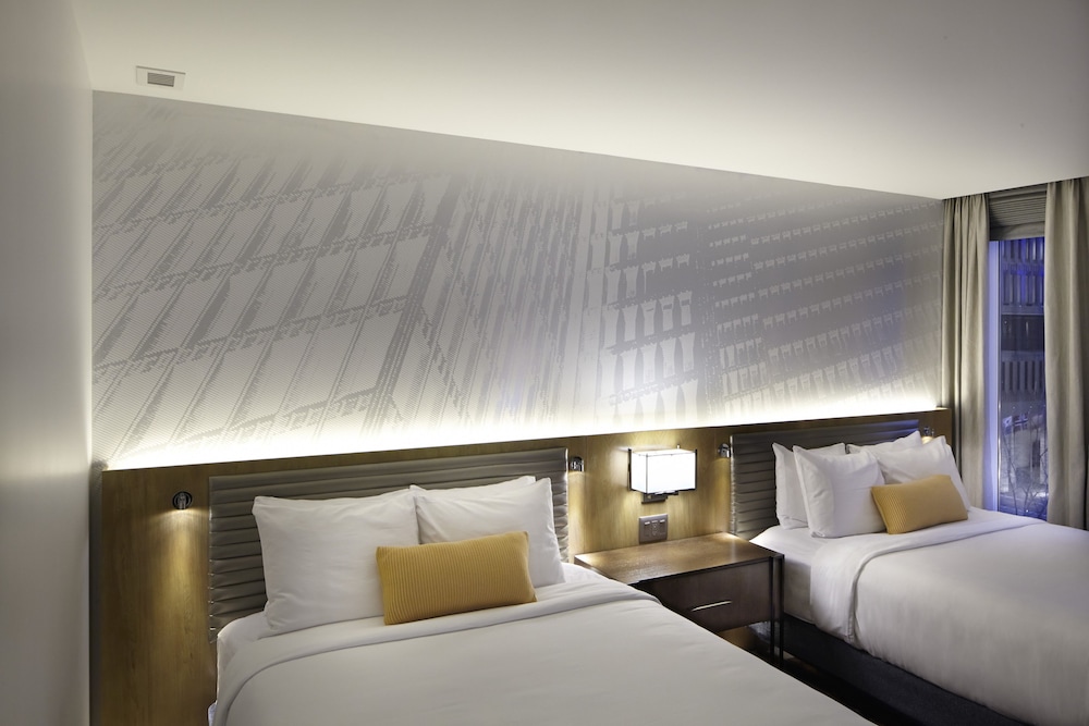 Standard Room, 2 Queen Beds (Peachtree Street View) photo 2