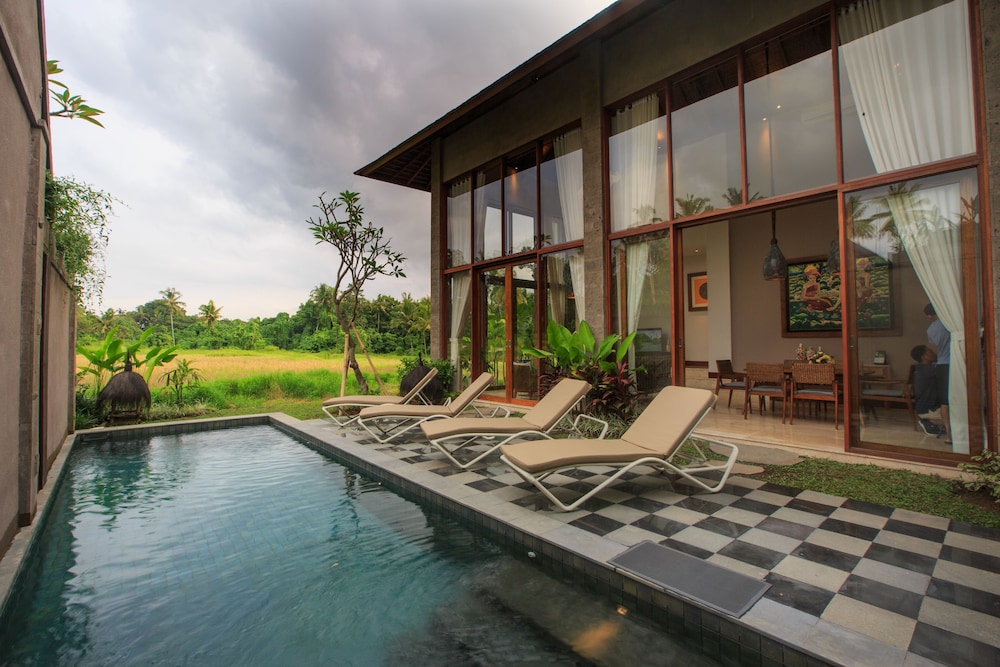 Two-Bedrooms Infinity Lap Pool Villa - Photo 11