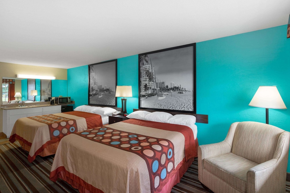 Standard Room, 2 Queen Beds, Non Smoking photo 1