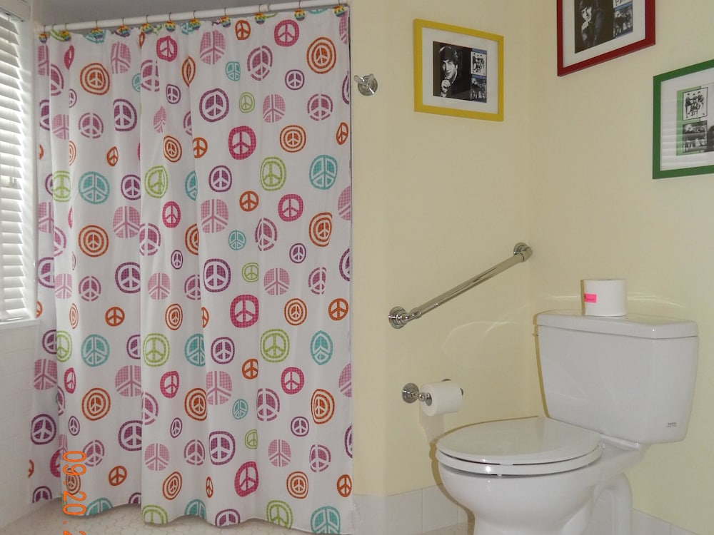 Standard Double Room, Ensuite (60's Suite)