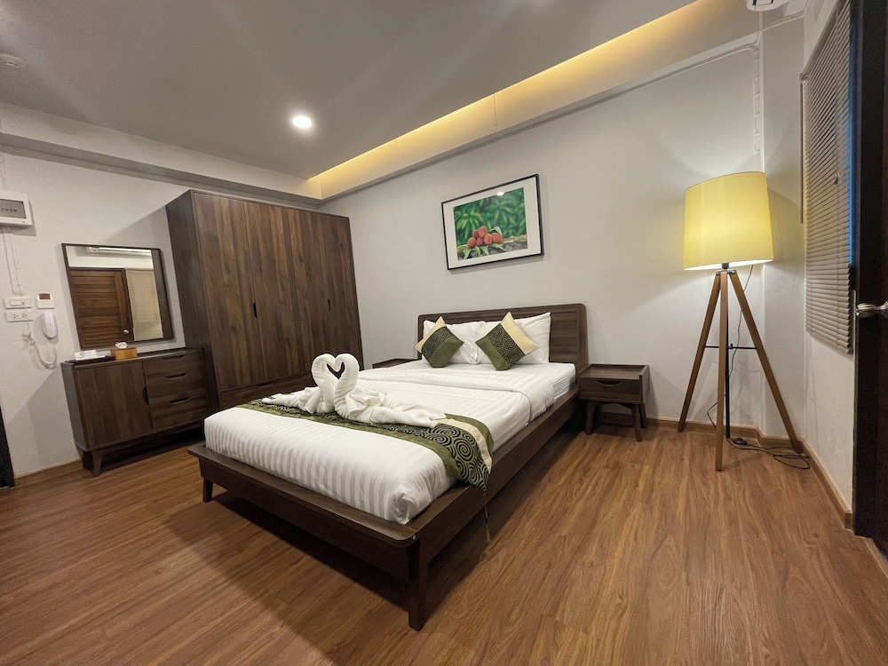 Deluxe Double Room - Photo 8