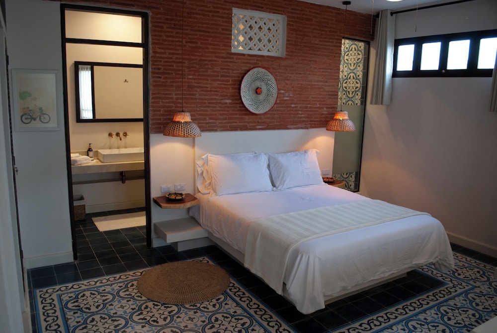 Luxury Suite, Balcony