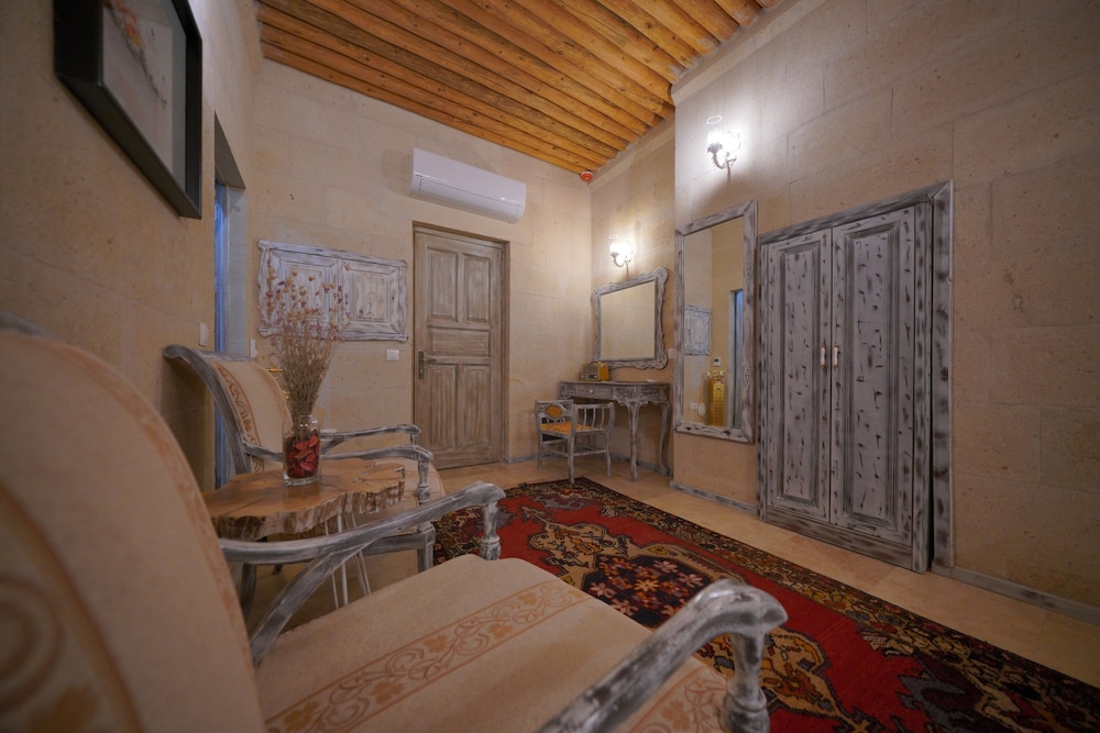 Panoramic Room - Photo 11