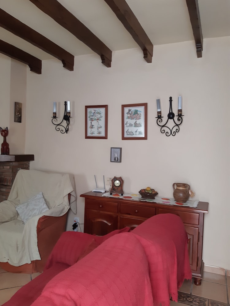 House, 3 Bedrooms photo 3
